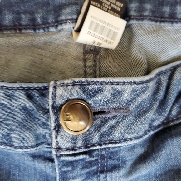 SOLD!!! LANE BRYANT Distressed Skinny Jeans - Picture 5 of 9